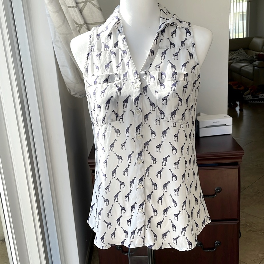 Express the Portofino Giraffe Shirt Original Fit Womens size XS